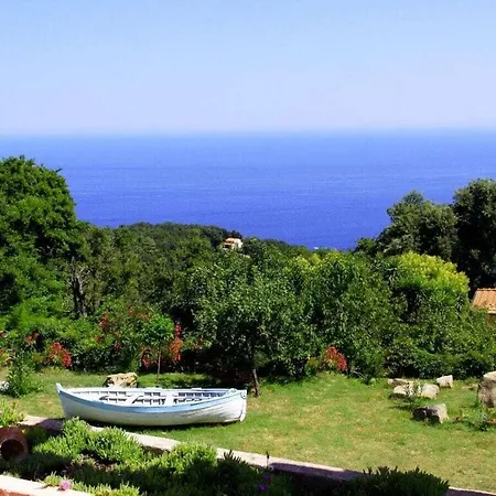 Casa Pizzenni Comfortable Hotel 3*