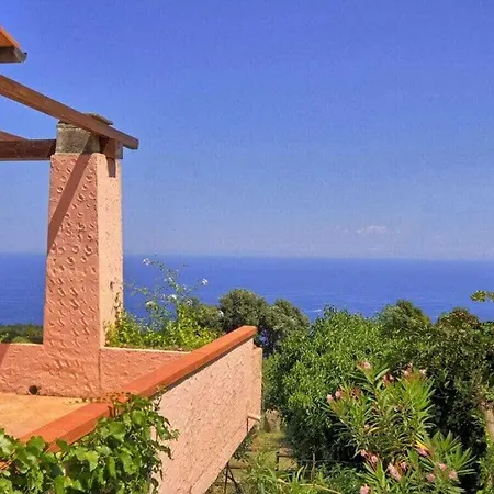 Casa Pizzenni Comfortable 3* Marciana (Isola d'Elba)